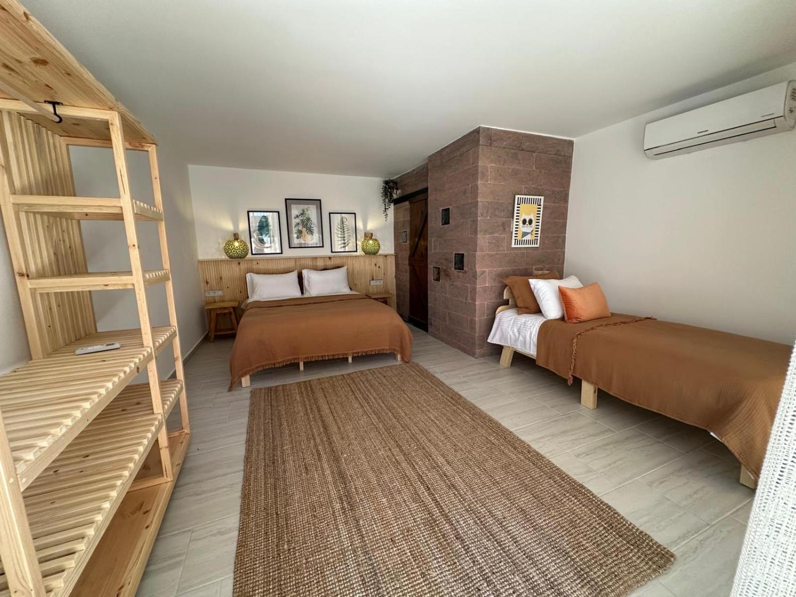 Monk Island Hotell Izmir Exteriör bild